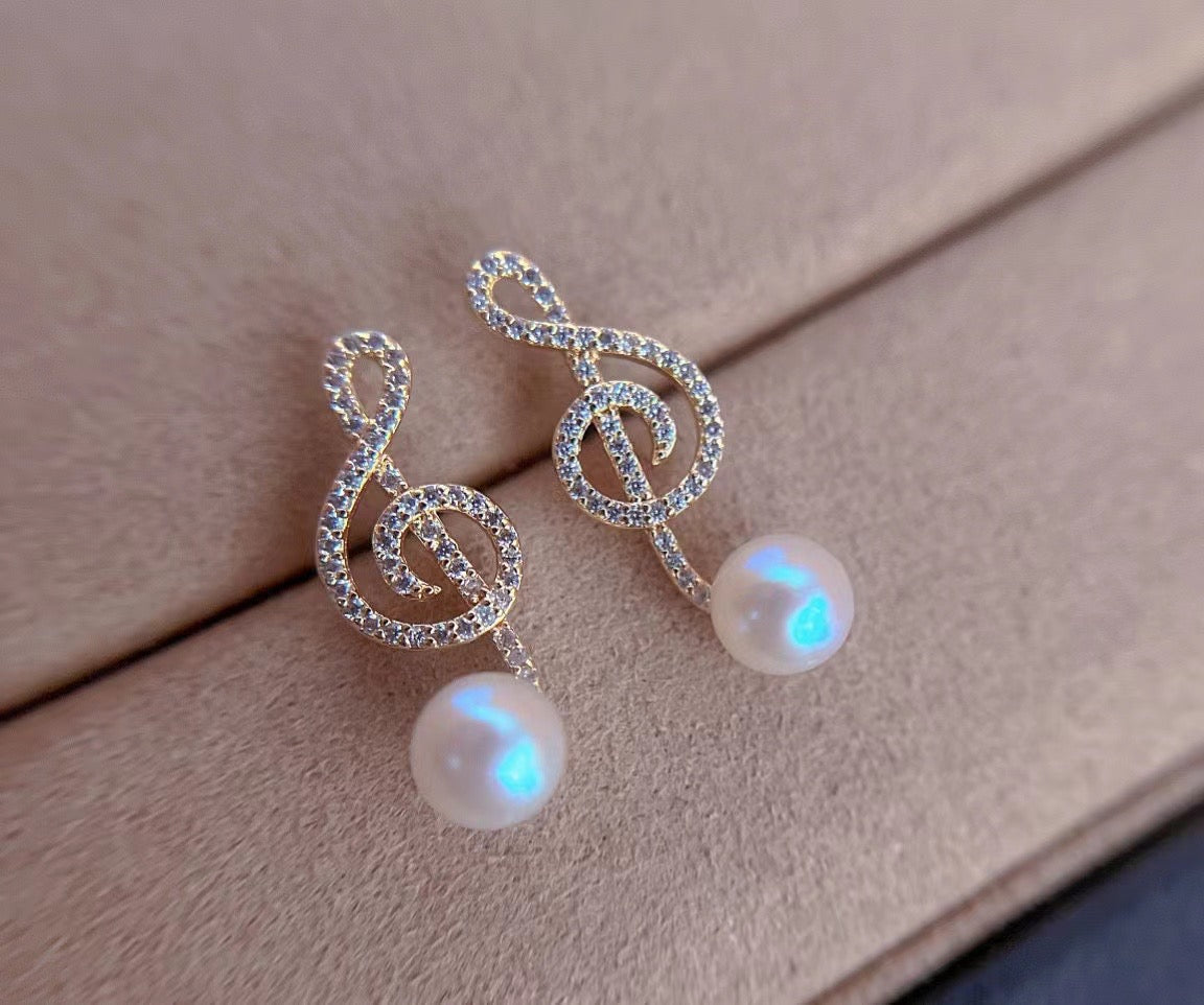 Treble Clef Pearl Studs Earrings