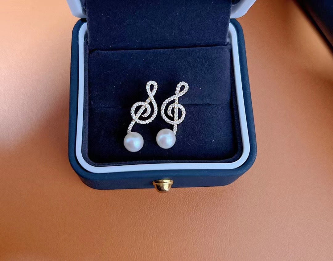 Treble Clef Pearl Studs Earrings