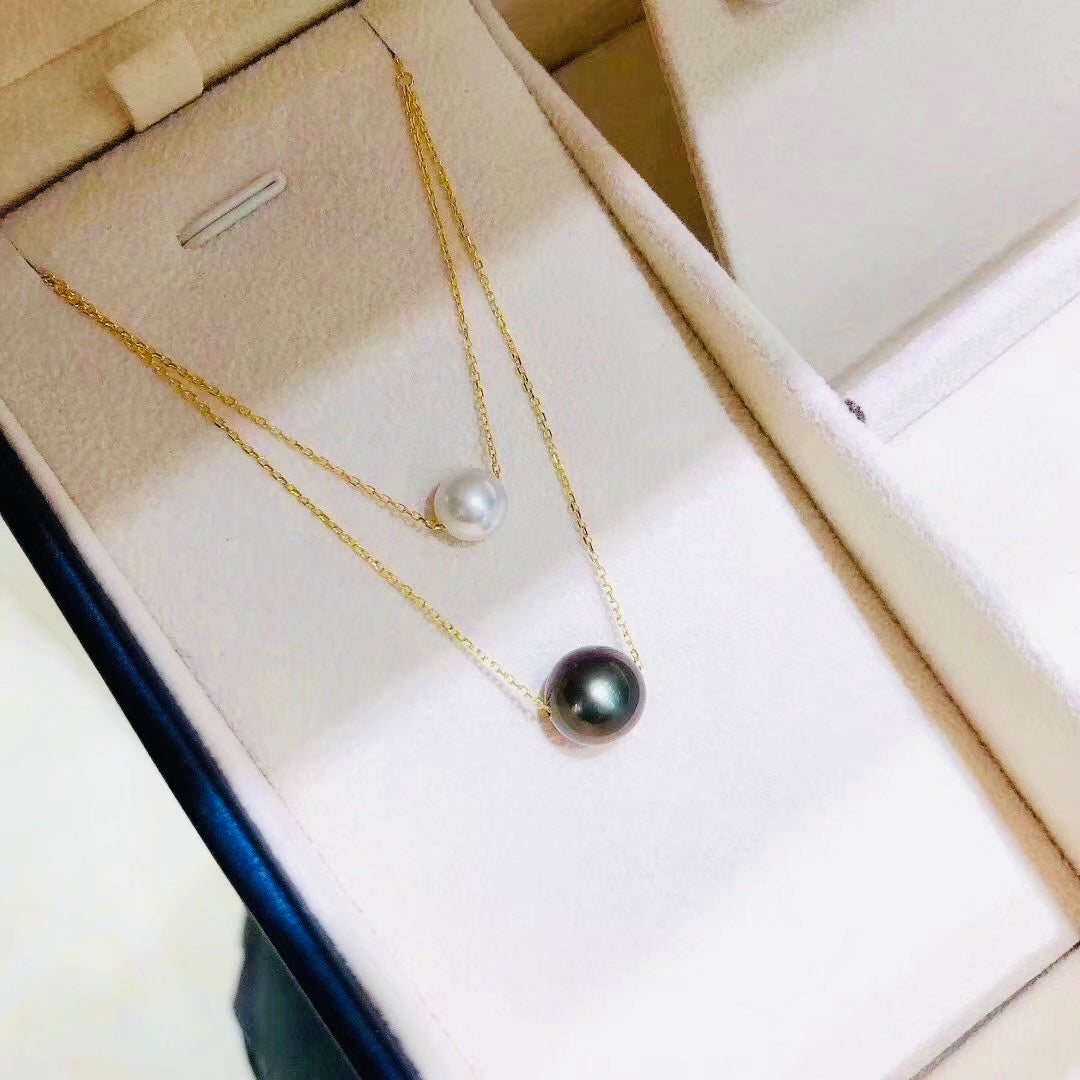 18K Gold Duo Pearl Pendant Necklace – Akoya & Tahitian Pearls | 7mm & 10 mm